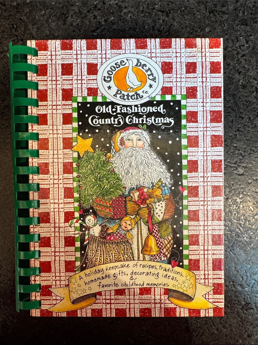 Vintage Old-Fashioned Country Christmas by Gooseberry Patch